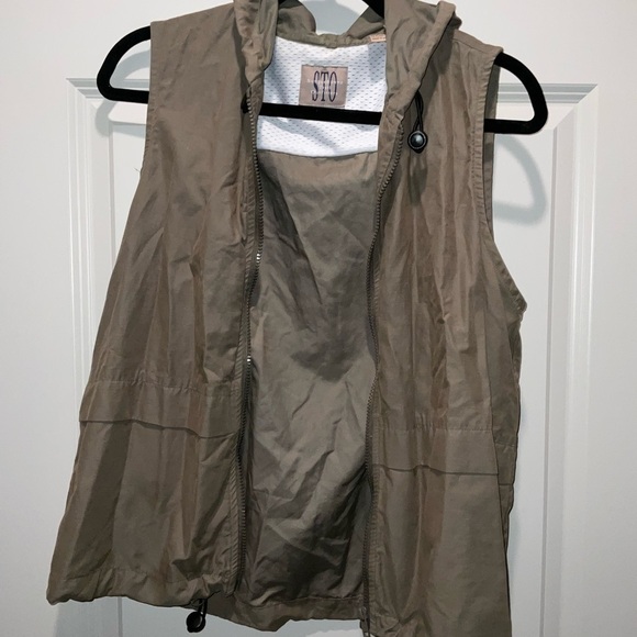 Susquehanna Trail Outfitters Hooded Vest - Picture 2 of 8